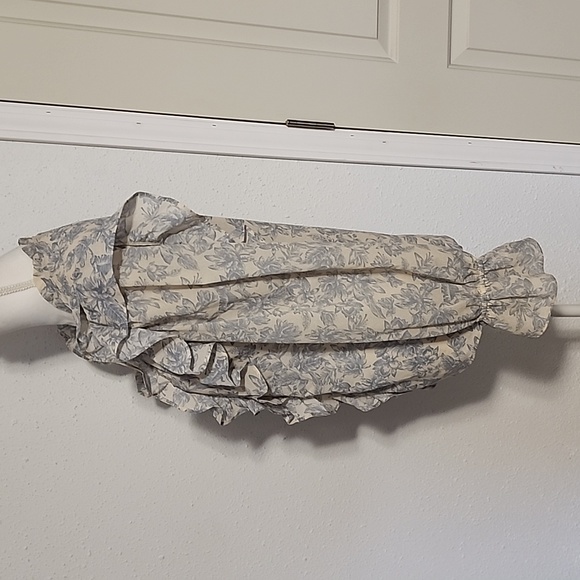 RUFFLE DETAIL FLORAL TOP - Picture 4 of 4